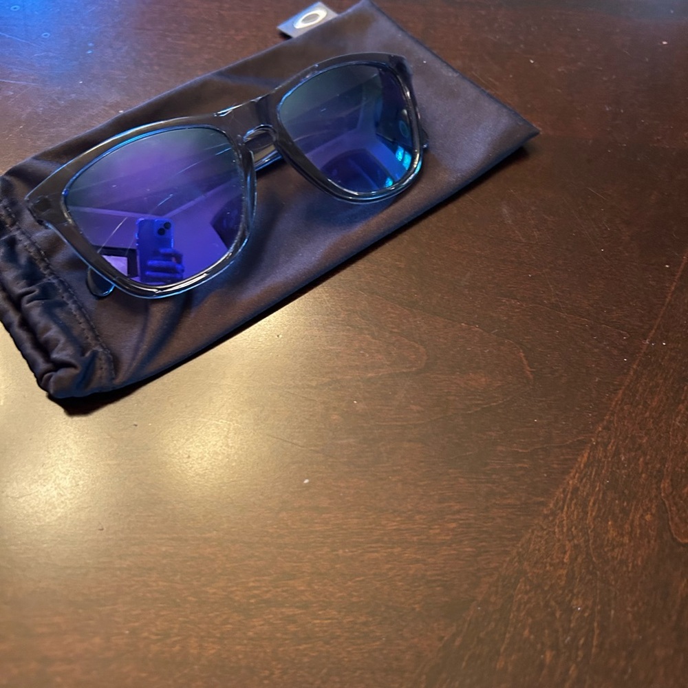 Vintage Frog Skin Oakley sunglasses